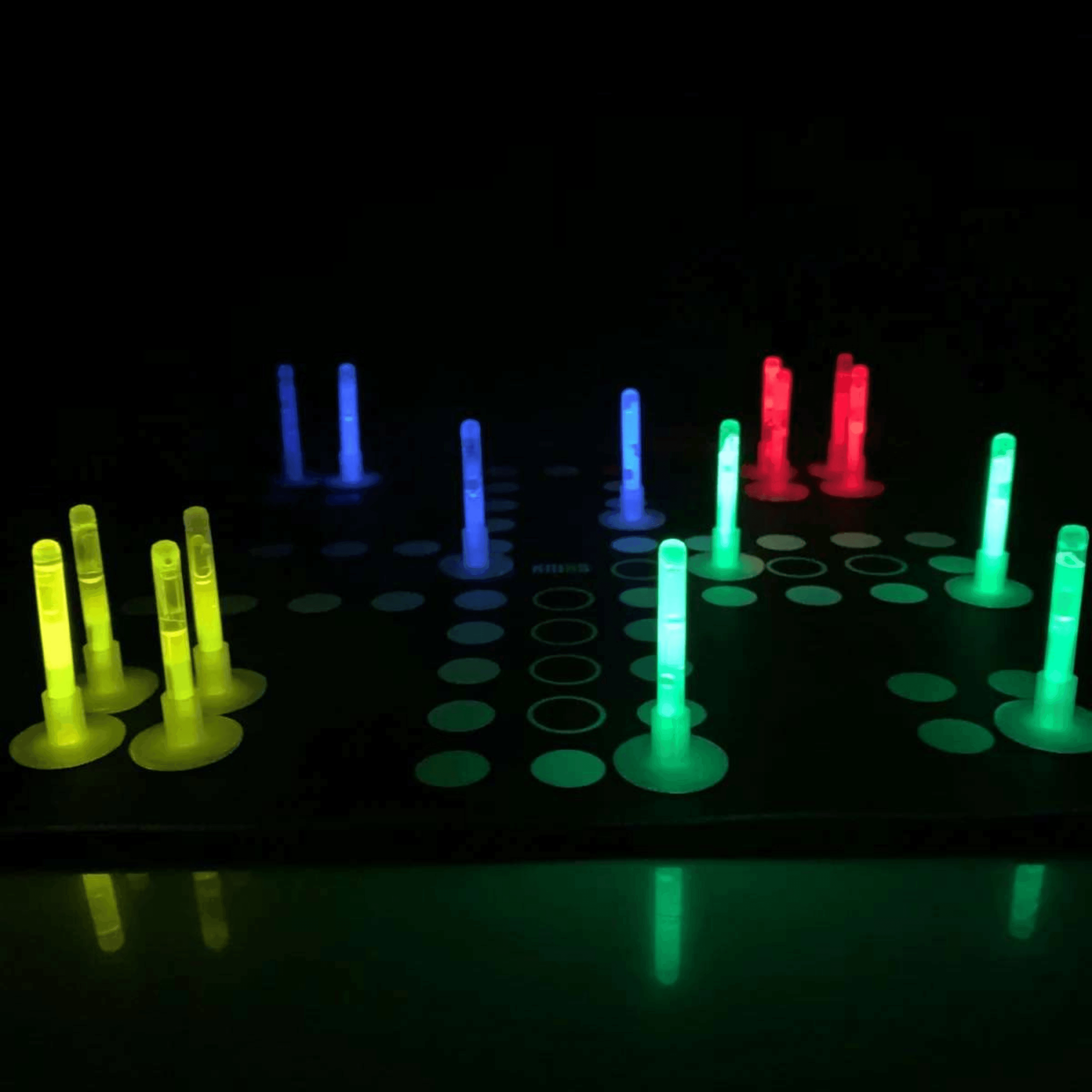 Knicklicht Gesellschaftsspiel Glow in the Dark - FestivalStuff