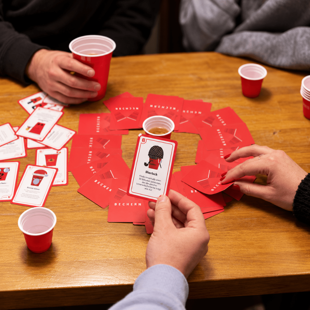 Bechern Trinkspiel mit 69 Karten und 10 Red Cups - TwentyFourParty