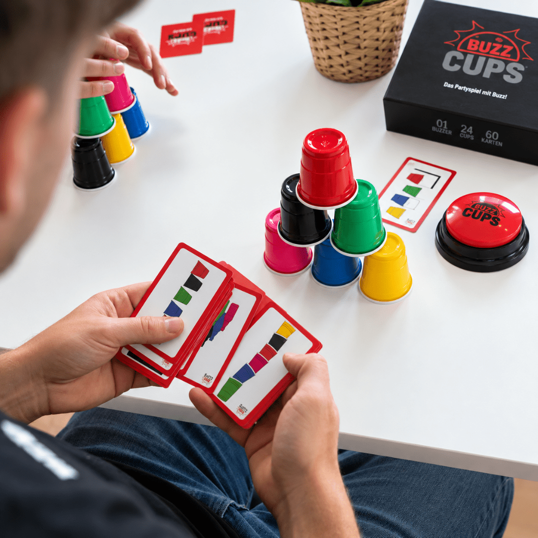 Buzz Cups Trinkspiel mit Buzzer und Shot Cups - TwentyFourParty