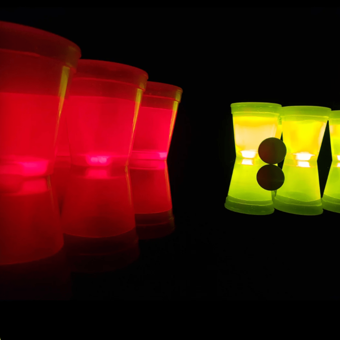 Leuchtendes Beer Pong Set, rot/gelb - 14 teilig - TwentyFourParty