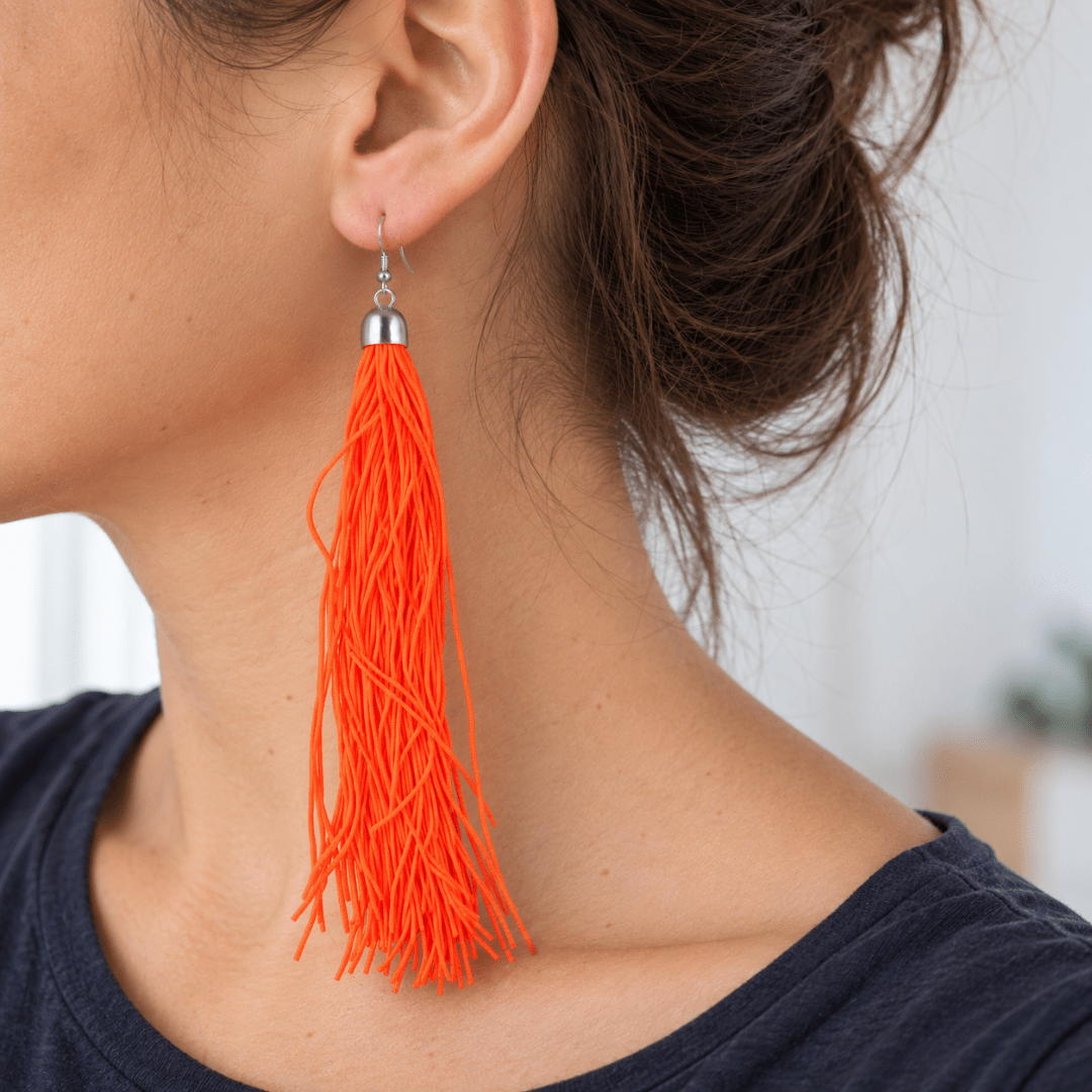 Neon Quasten Ohrringe Orange - TwentyFourParty