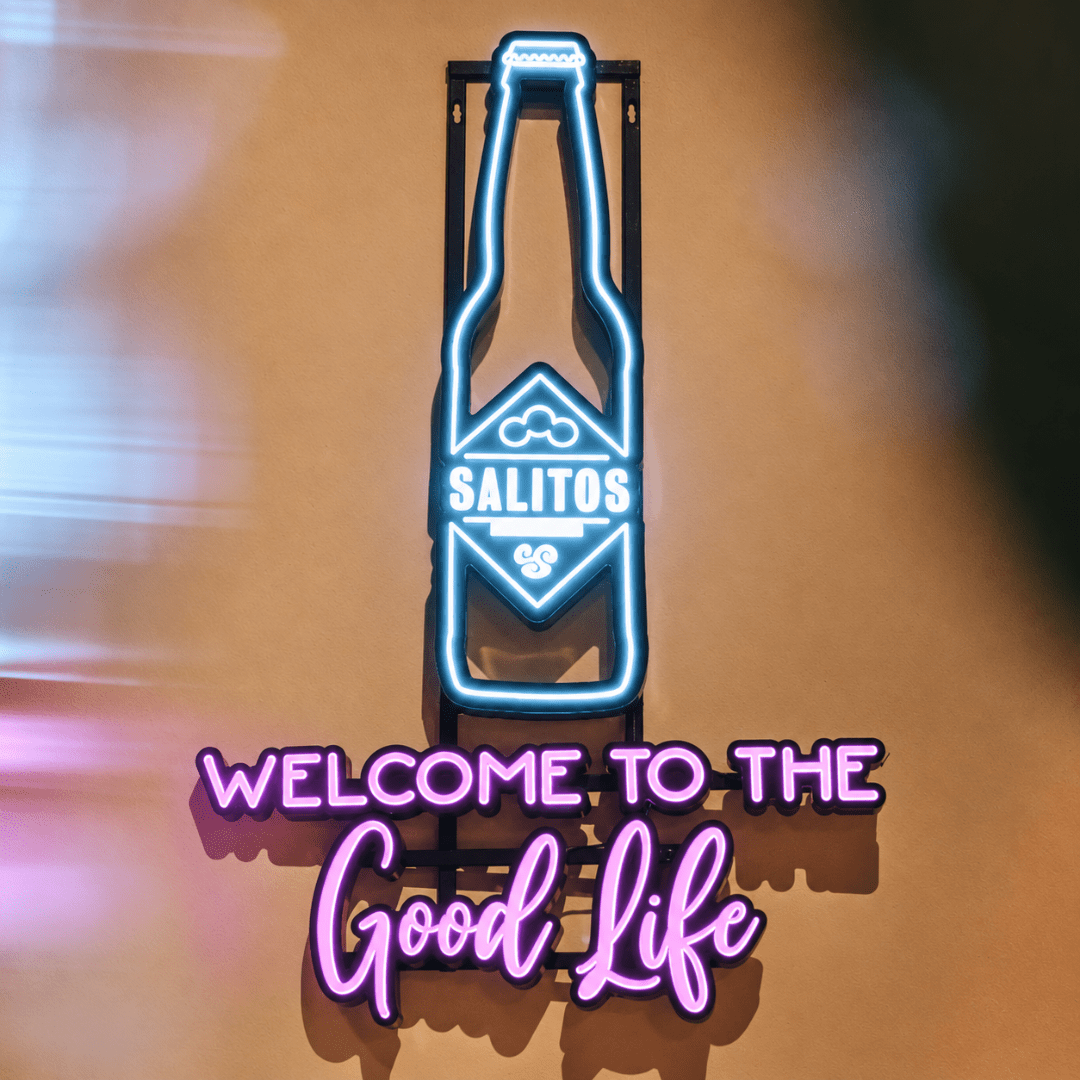 SALITOS LED Neon Sign Good Life - TwentyFourParty